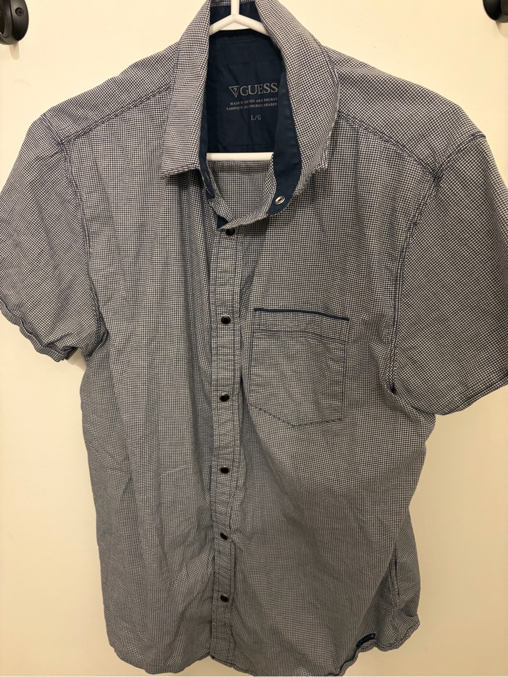 GUESS Men's Navy and White Micro-Check Short Sleeve Button-Down Shirt